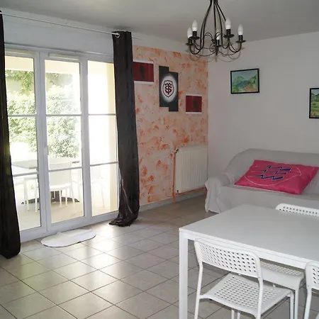 La Maison De L'Ovalie